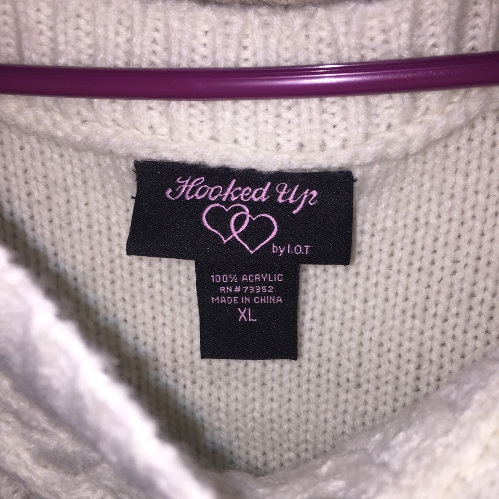 Sweater - Picture 3 of 3